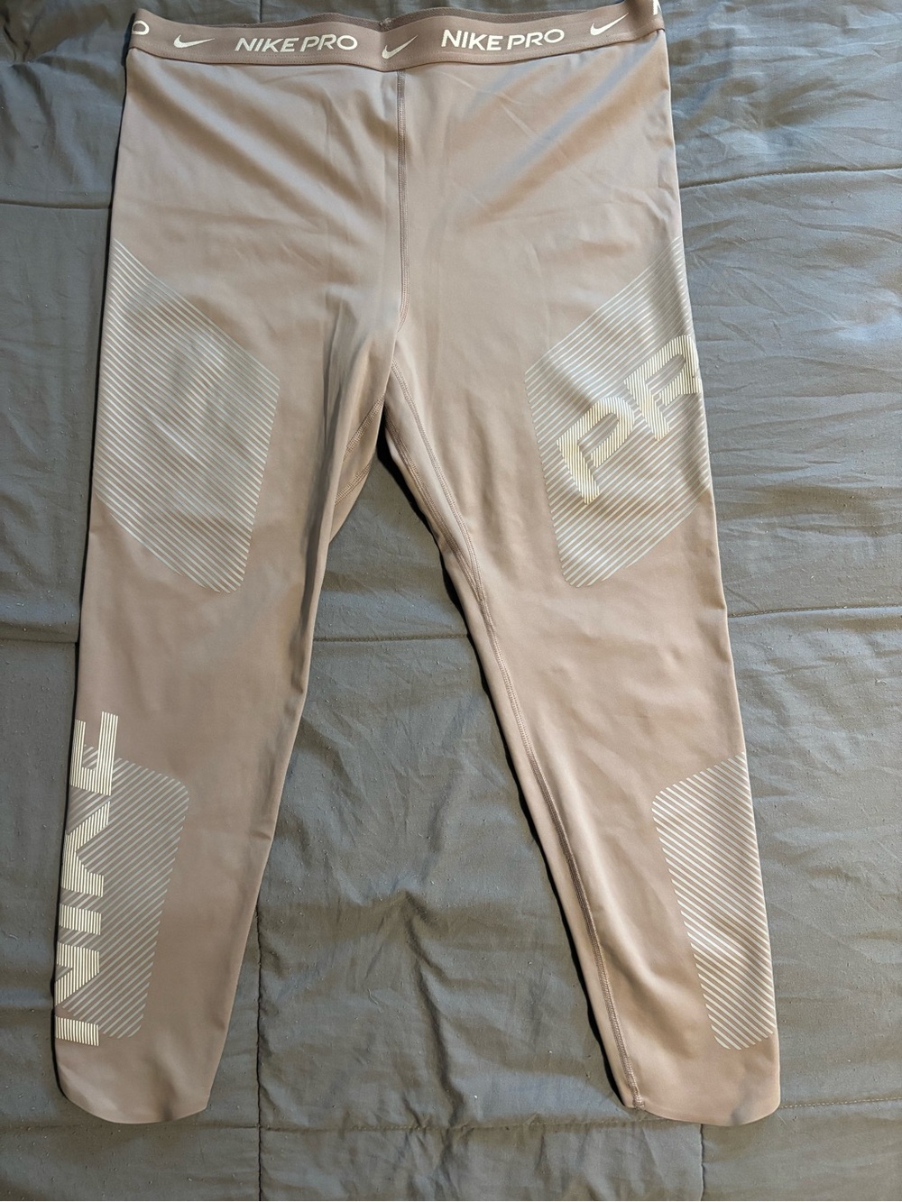 Nike Pro - Picture 4 of 4